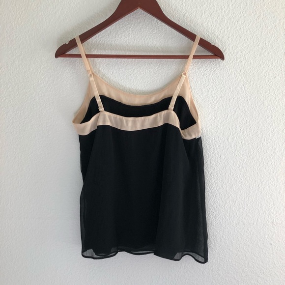 [New York & Company] Flowy Tank Top - Picture 2 of 7